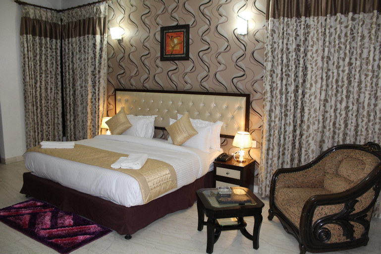 Hotel Royal Grand, Gurgaon