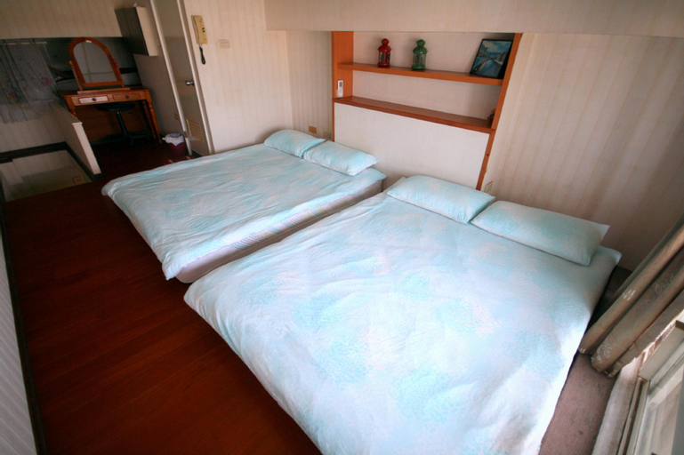 Bedroom 2, 13Taichung City/elevator/live 2-6 people/free wifi, Taichung