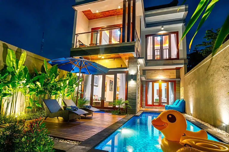 VILLA CAITLYN - 3BR Private Pool Villa in Seminyak, Badung
