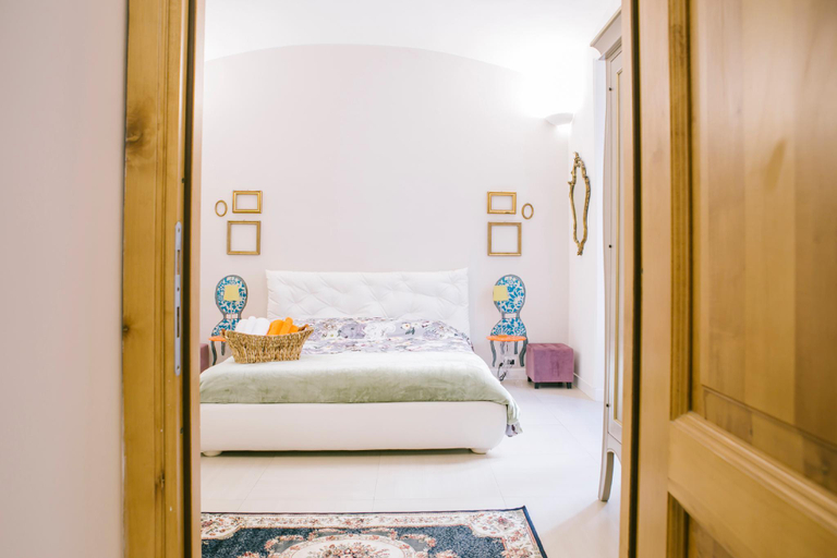 Bedroom 1, FESTINA LENTE CASA VACANZE, Rome