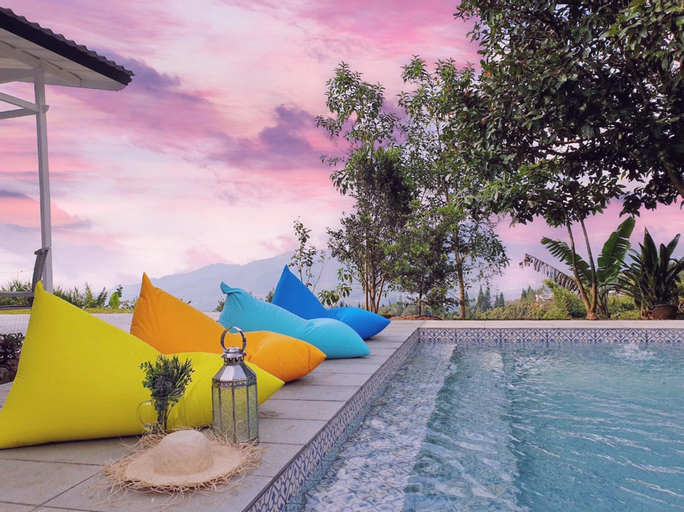 Villa Sky - Colorful sunset, camping vibe, Bogor