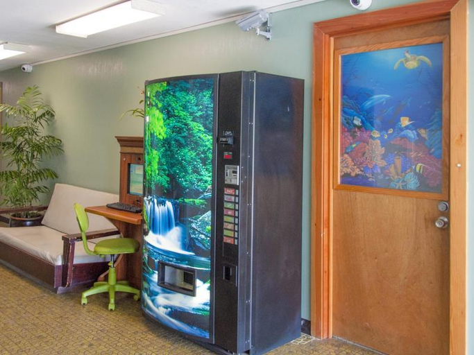 Public Area 2, Holiday Surf Hotel, Honolulu