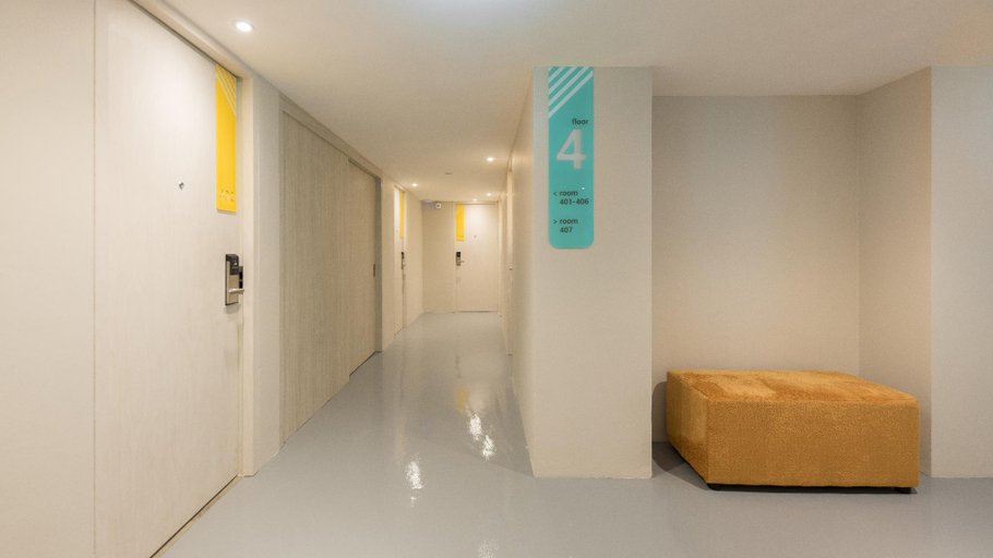 Public Area 2, Yello Rooms Hotel Victory Monument, Ratchathewi