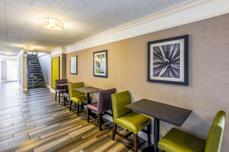 Public Area 2, Quality InnSuites North Charleston AshleyPhosphate, Charleston