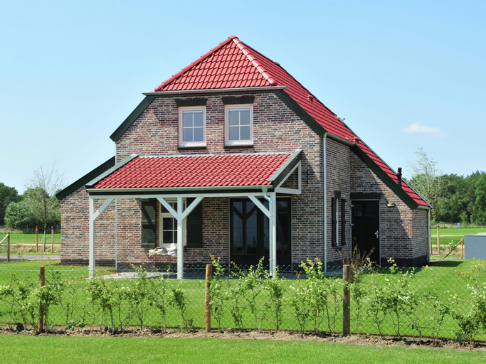 Luxurious villa with sauna & whirlpool in Limburg, Roggel en Neer