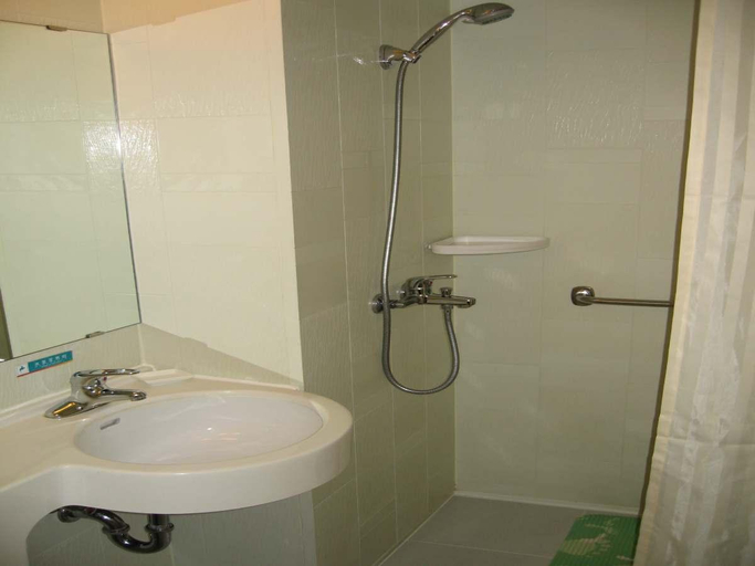 Bathroom 3, Jinjiang Inn Changchun Pepole Square, Changchun