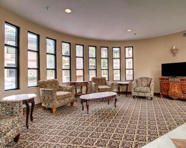 Public Area 3, Baymont by Wyndham Laurel, Jones