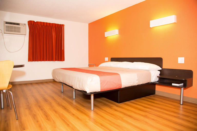Bedroom 4, Motel 6 Omaha NE, Douglas
