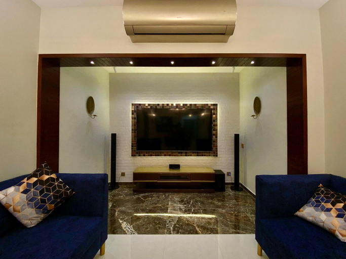 Others 3, Elegant & Spacious 2br family apt,Sharah e Faisal, Karachi