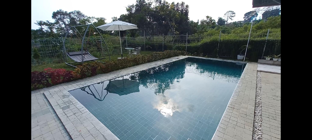 Villa Kayangan 1 kolam renang private, Subang