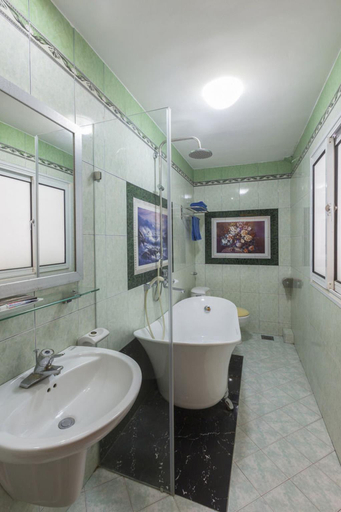 Bathroom 4, Dragon Hotel, Tây Hồ