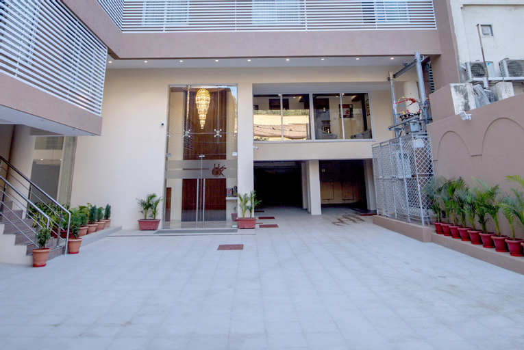 Kavery Hotel, Rajkot