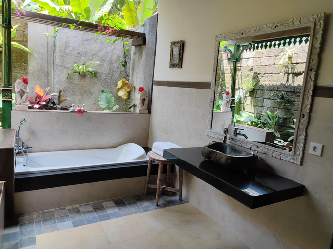 Bathroom, Cozy Jungle View Villa, Gianyar