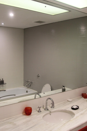Bathroom 5, 26 Degrees South Bush Boho Hotel, West Rand