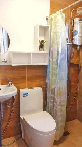 Bathroom 3, Mireya's Studio Condo at Goshen Towers - Session Road, Baguio City