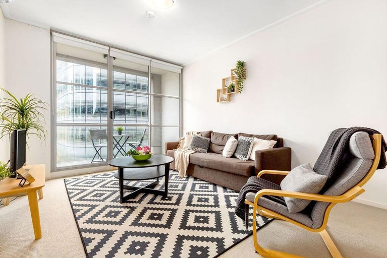 A Spacious & Modern Studio Next to Darling Harbour, Sydney