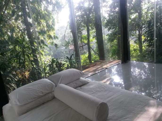 Gadog Glass - Unique stay close to Kebun Raya Bogor, Bogor