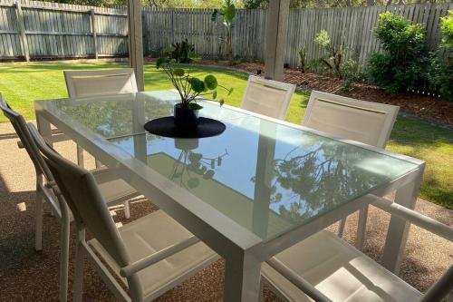 Modern Luxury 3 Bedroom Townhouse, Bundaberg