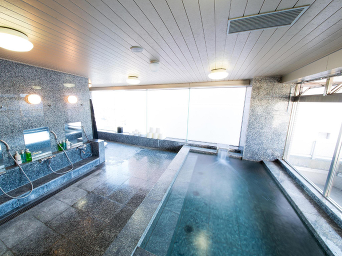 Bathroom, South Breeze Hotel, Kōchi