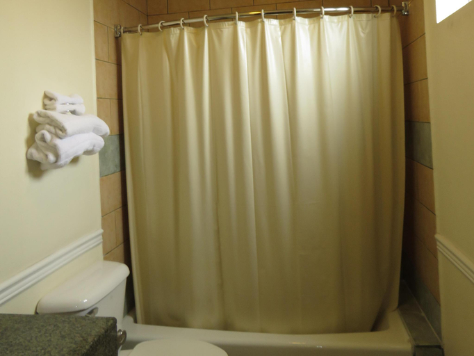 Bathroom 3, La Bonita Inn Motel, Los Angeles