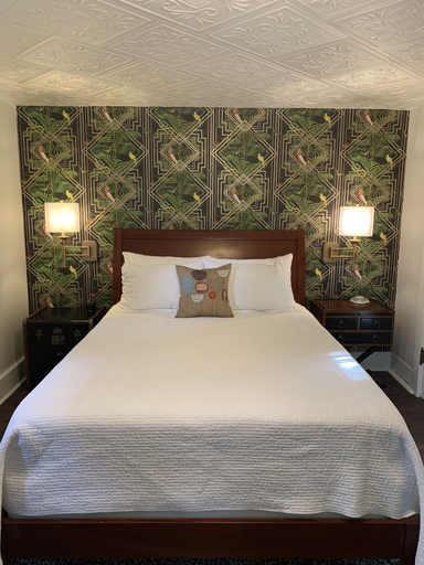 Bedroom 3, Laurelhurst Historic Dougan Suites, Multnomah