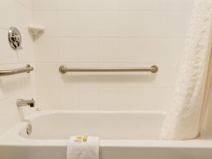 Bathroom 2, Days Inn by Wyndham Overland Park, Kansas City