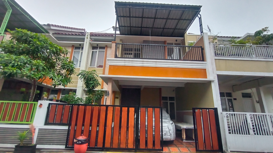 OYO 90786 De Campus Homestay Syariah, Malang