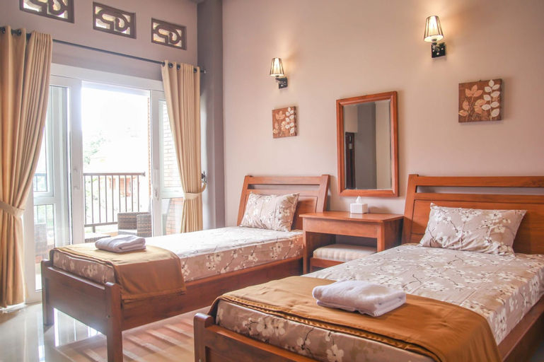 Urbanview Hotel Syariah Insani Cisarua Puncak, Bogor