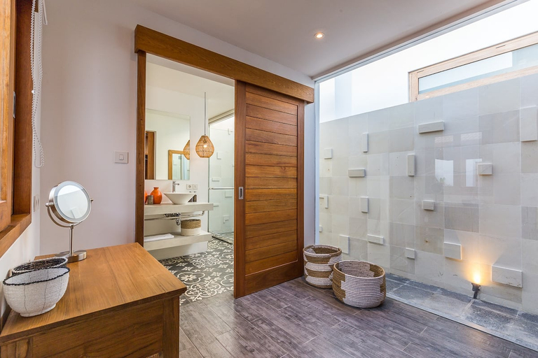 Bathroom 4, Villa Hoi, Badung
