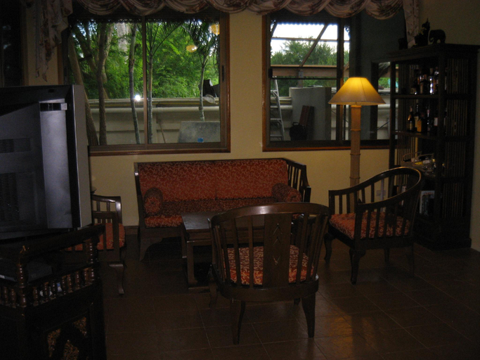 Public Area 2, Long Beach Inn, K. Sam Roi Yot