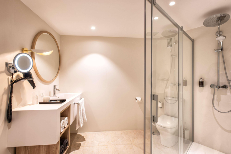 Bathroom 5, Guayarmina Princess, Santa Cruz de Tenerife