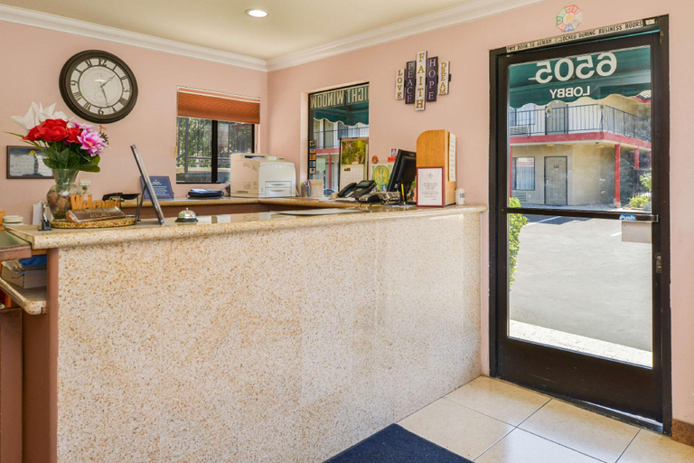 Public Area 2, Atascadero Inn, San Luis Obispo