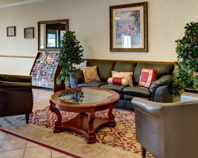 Public Area 2, Quality Inn & Suites Glen Rose, Somervell