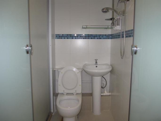Bathroom 5, KG Garden Guest House, Kowloon
