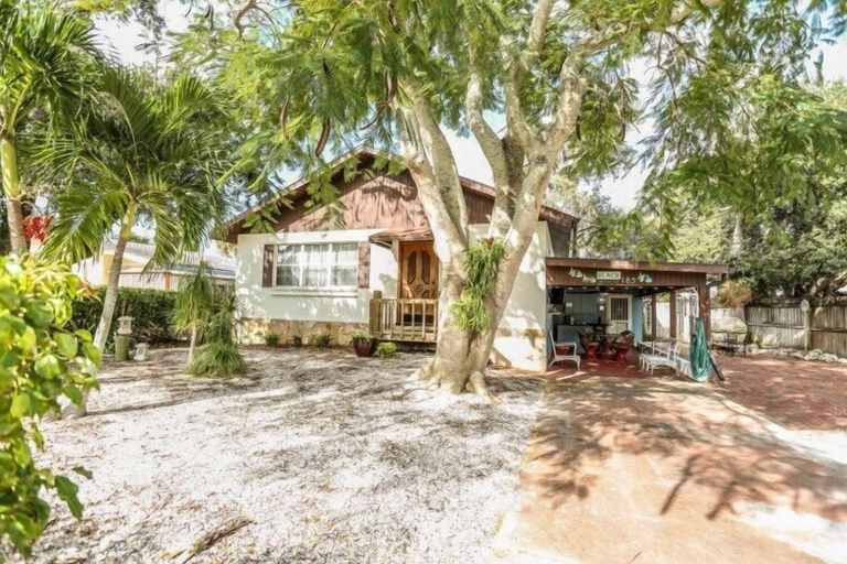Exterior & Views 2, 185 Mid Island, Lee