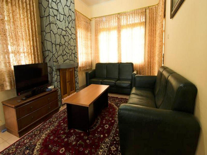 Others 5, Villa Albadar, Subang