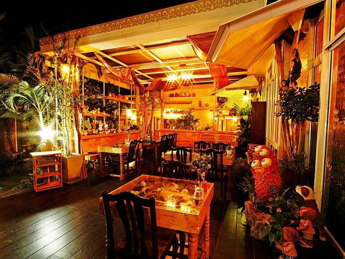 Food & Drinks 4, Baan Fern Talay, Cha-Am