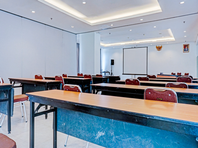 Others 5, Townhouse OAK JP Hotel, North Jakarta