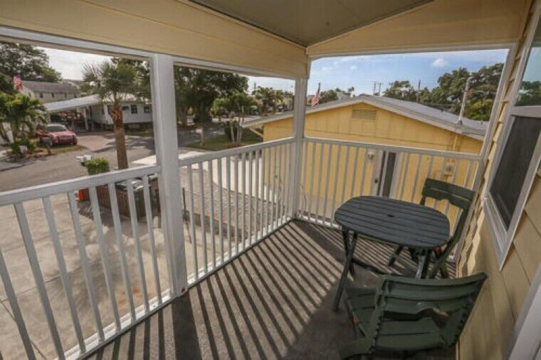 Others 4, 203 Fairweather Villa A, Lee