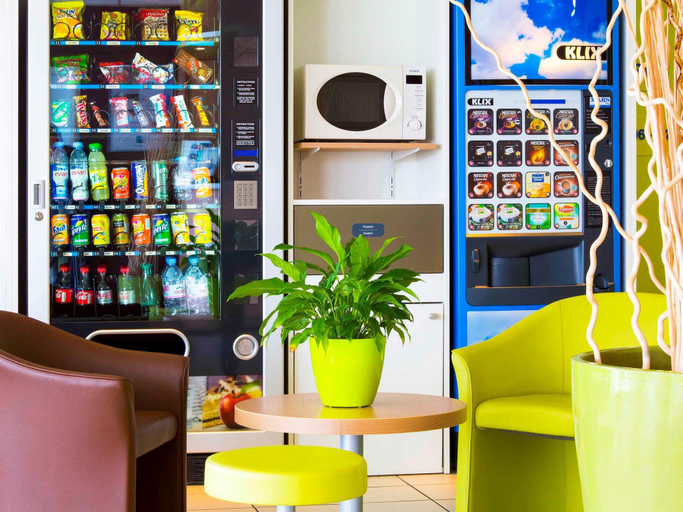 Public Area 2, B&B HOTEL Montlucon Saint-Victor, Allier