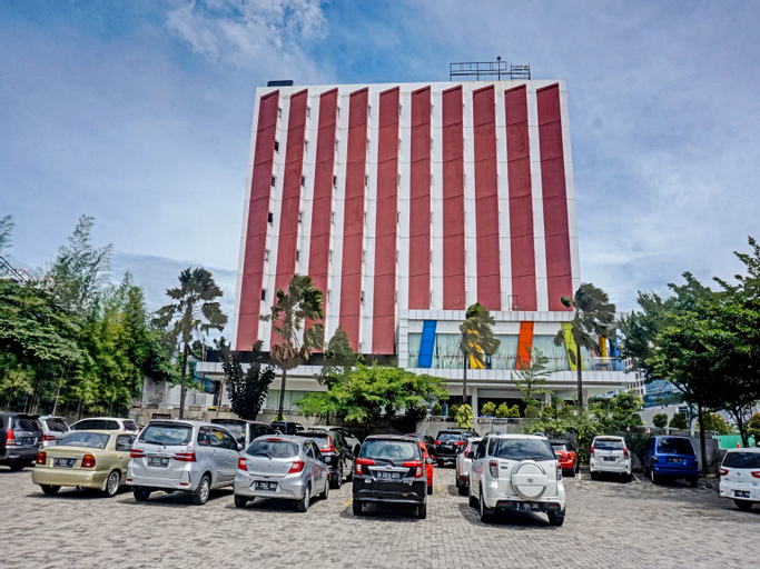 Exterior & Views, Townhouse OAK JP Hotel, North Jakarta