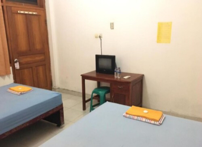 Bedroom 3, Anugrah Hotel Syariah by ZUZU, Karanganyar