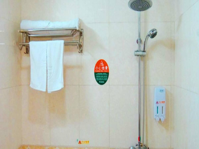 Bathroom 3, GreenTree Inn BeiJing XiZhiHe Dimension Stone Market Express Hotel, Beijing