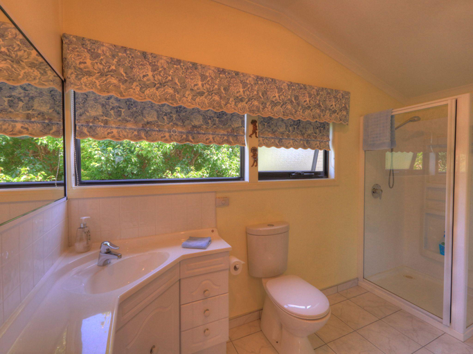 Bathroom 3, Birchwood Devonport Self-Contained Accommodation, Devonport