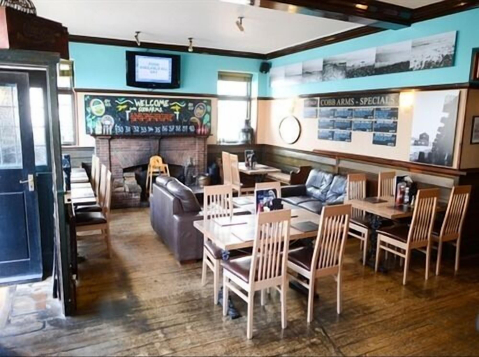 Food & Drinks, Cobb Arms, Dorset