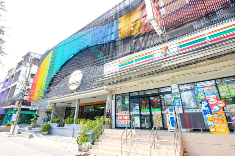 OYO 426 All Day Hostel @ Sukhumvit, Phra Khanong