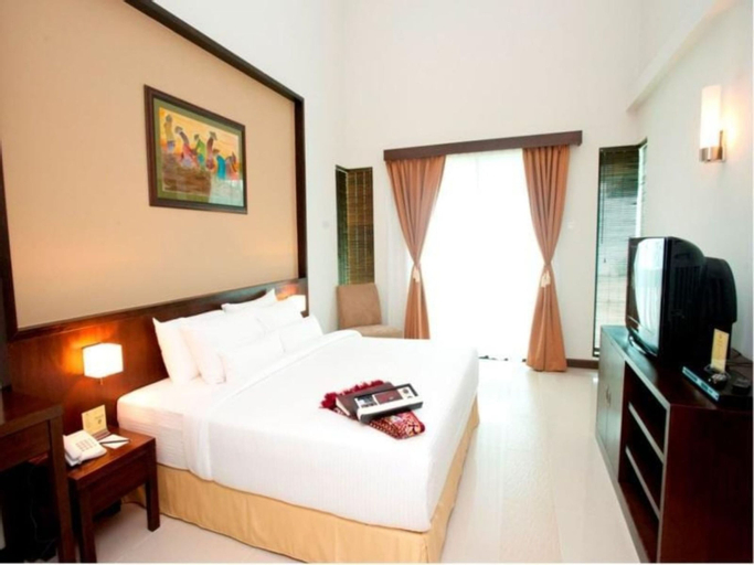 Bedroom 13
