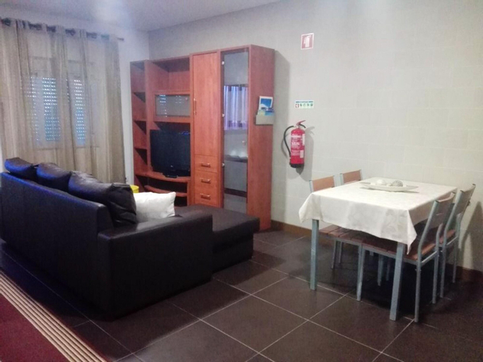 Bedroom 2, 2 bedrooms house with sea view enclosed garden and wifi at Marinhas, Esposende