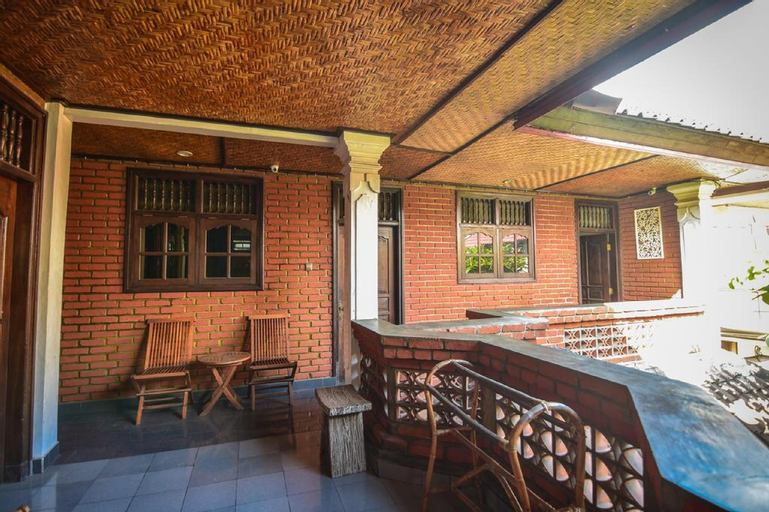 Clean, affordable one-bedroom accommodation on a quiet street in the central hub of Legian, Kuta, Badung