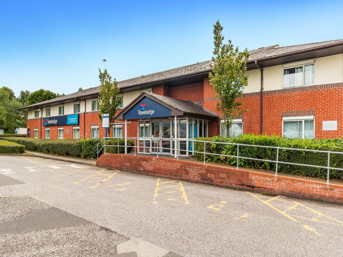 Exterior & Views 1, Travelodge Manchester Birch M62 Eastbound, Rochdale